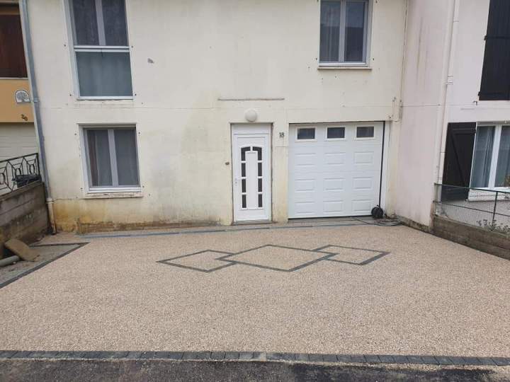 Revêtement de cour extérieure en béton désactivé Nancy